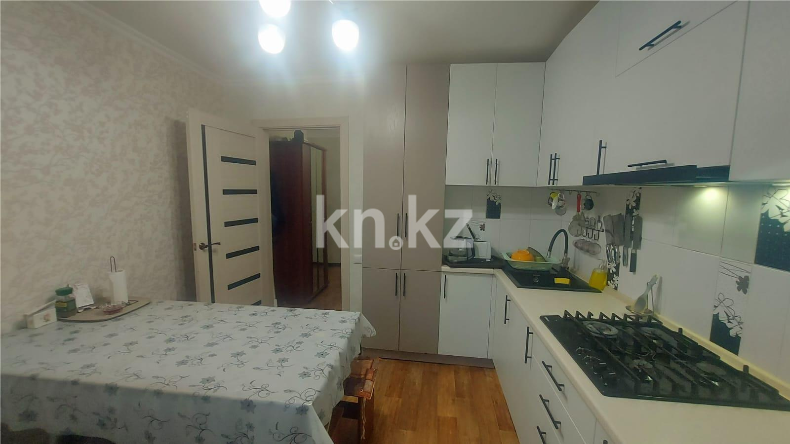 Продажа 3-комнатной квартиры, 59 м², мкр-н Восток-1 в Караганде - фото 11