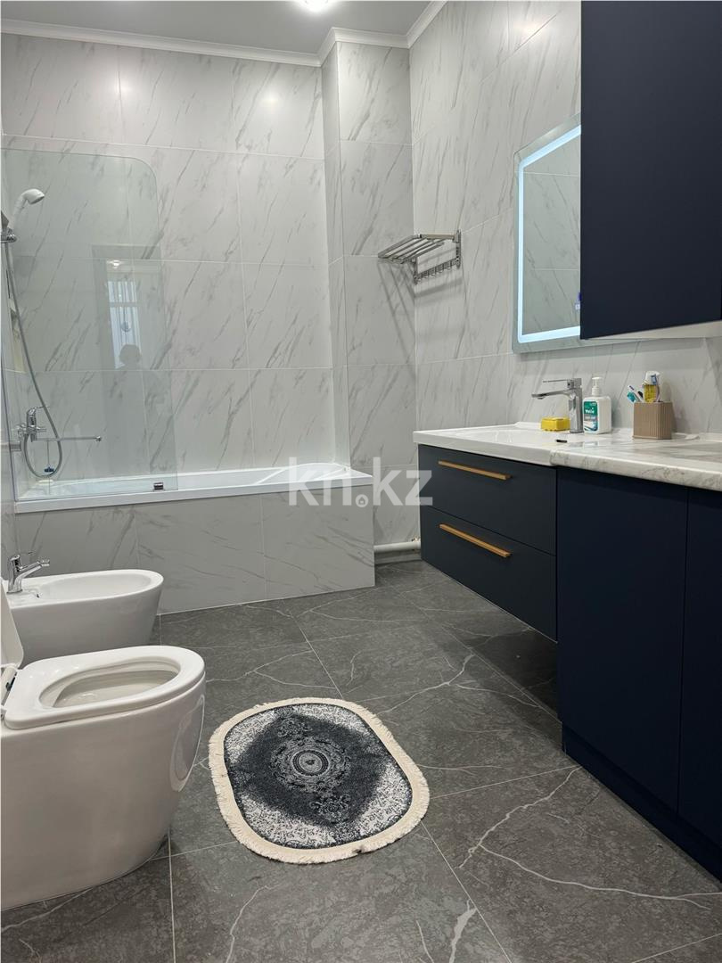 Продажа 4-комнатной квартиры, 198.9 м², ул. Иманова в Астане - фото 15