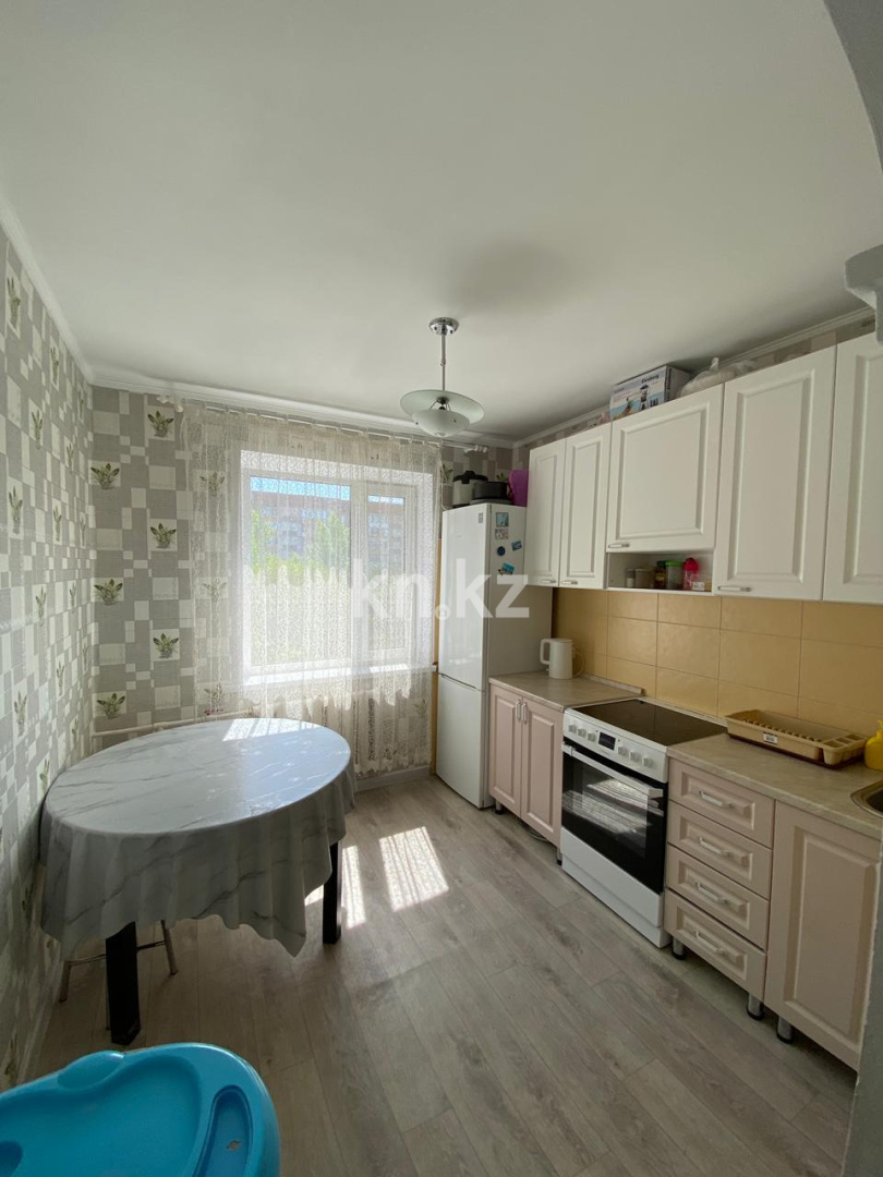 Продажа 3-комнатной квартиры, 65 м², мкр-н Степной-2, дом  2 в Караганде - фото 4