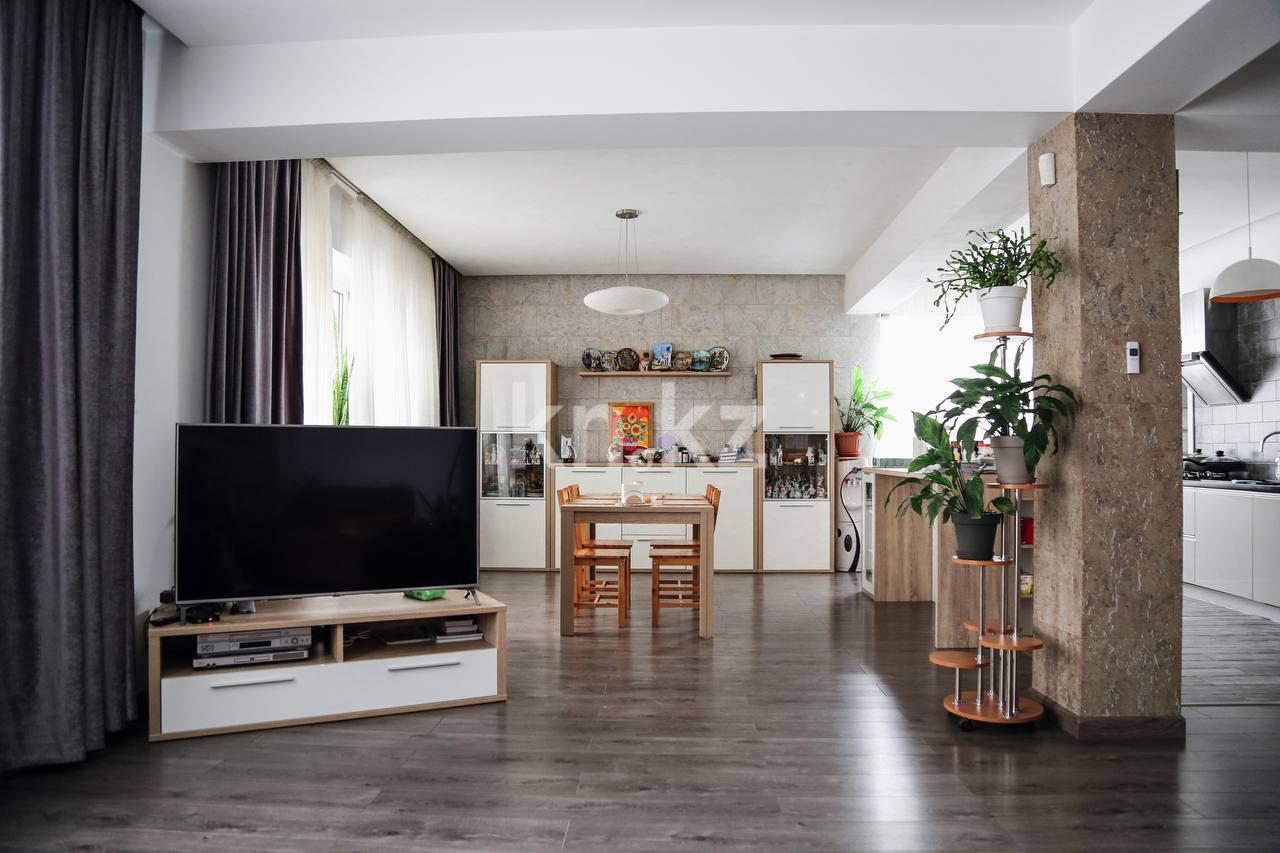 Продажа 6-комнатного дома, 239 м², ул. Басенова в Алматы - фото 2