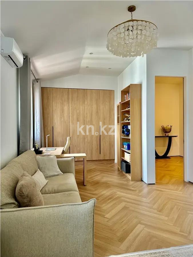 Продажа 5-комнатной квартиры, 255.5 м², ул. Маркова, дом  75 в Алматы - фото 2