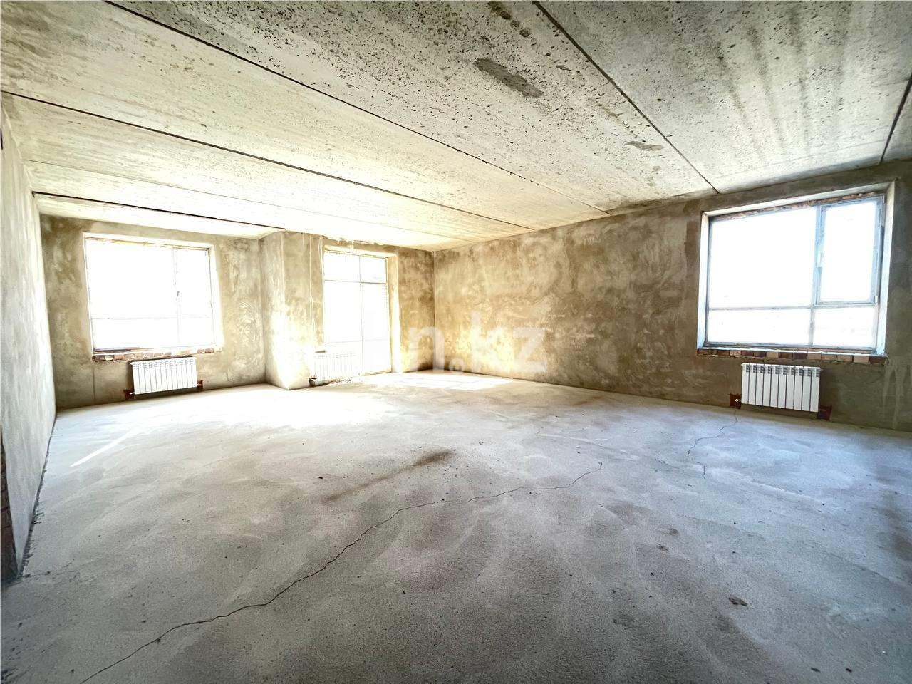 Продажа 4-комнатной квартиры, 137 м², 137 учетный квартал в Караганде - фото 5