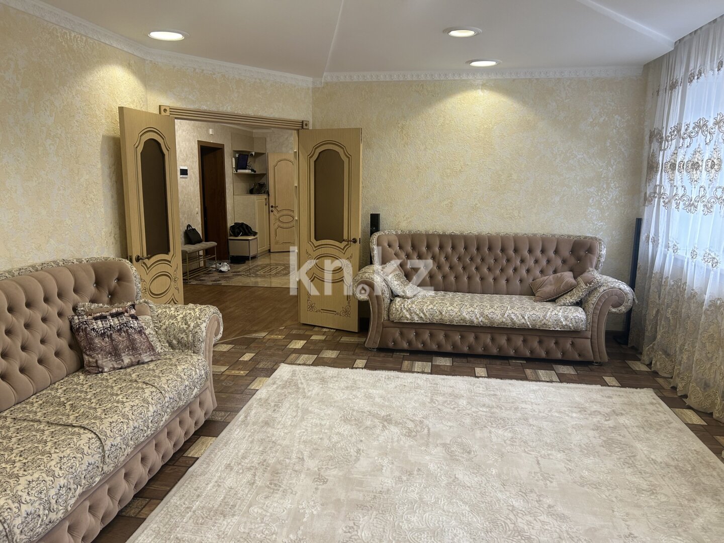 Продажа 4-комнатной квартиры, 140 м² в Астане - фото 4