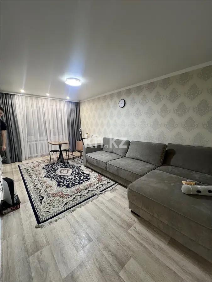 Продажа 3-комнатной квартиры, 62 м², 11 мкр., дом  21 в Алматы - фото 2