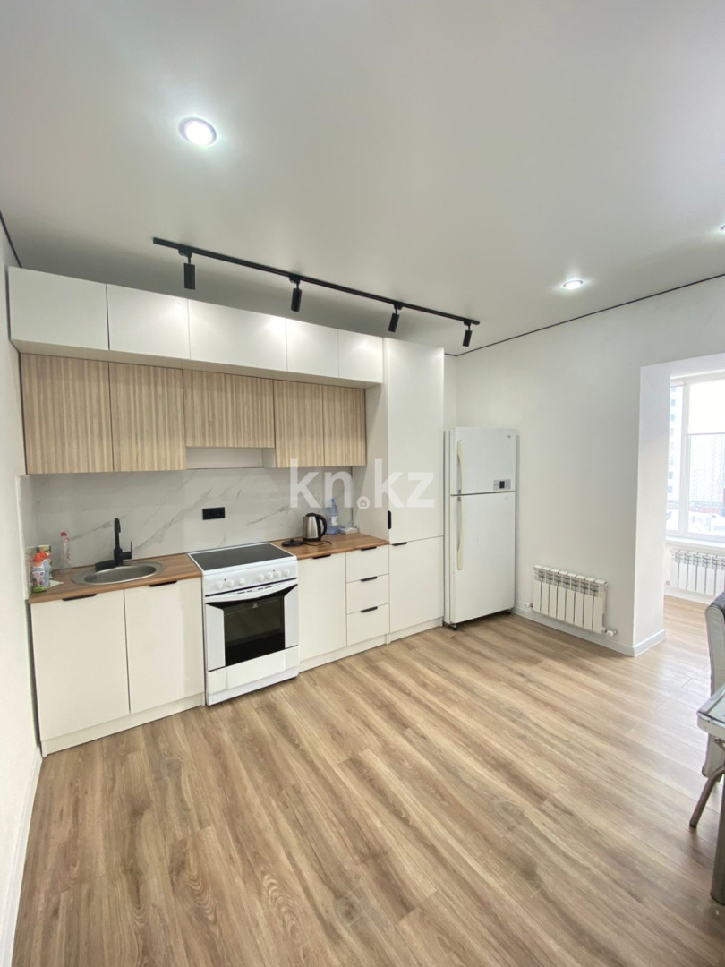 Аренда 2-комнатной квартиры, 68 м² в Астане