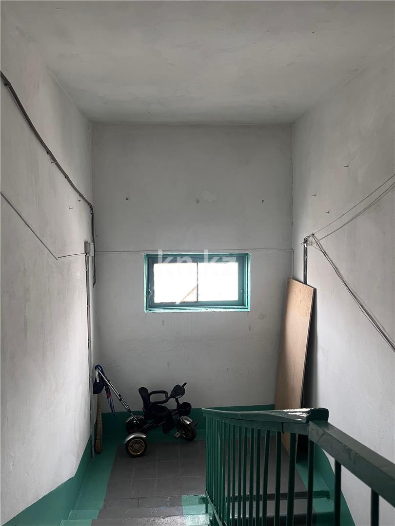 Продажа 4-комнатной квартиры, 61 м², мкр-н 11а, дом  9 в Караганде - фото 11