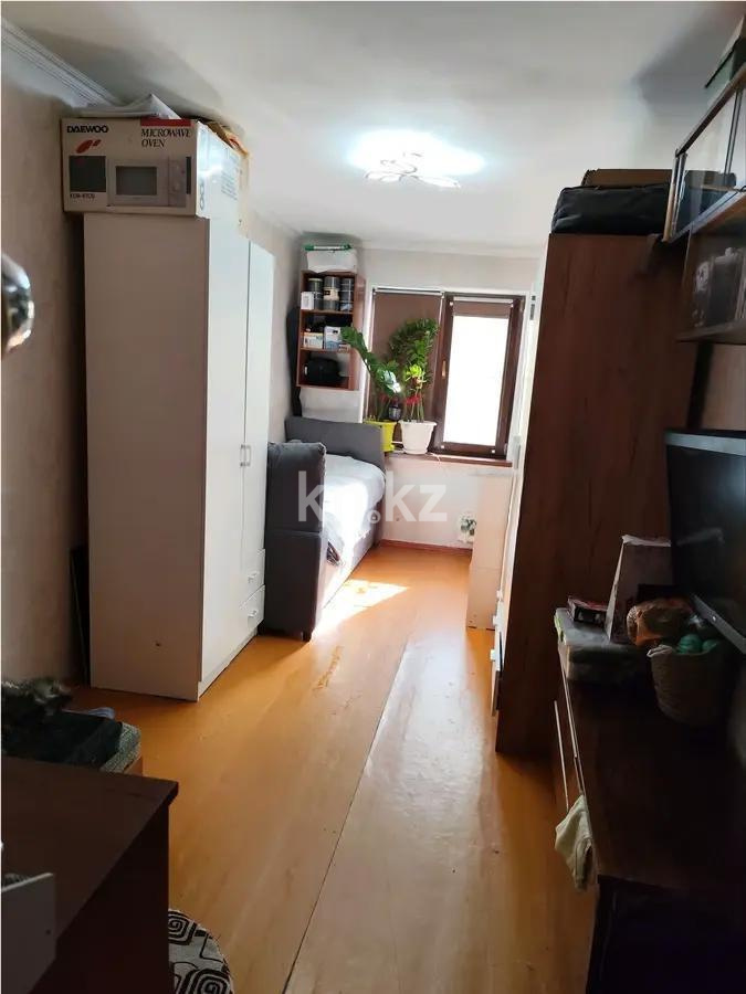 Продажа 3-комнатной квартиры, 59 м², мкр-н 6, дом  45 в Алматы - фото 2