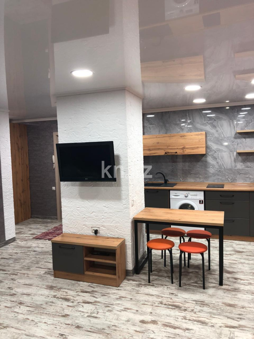 Аренда 3-комнатной квартиры посуточно, 77 м², ул. Набережная Славского, дом  48 в Усть-Каменогорске - фото 20