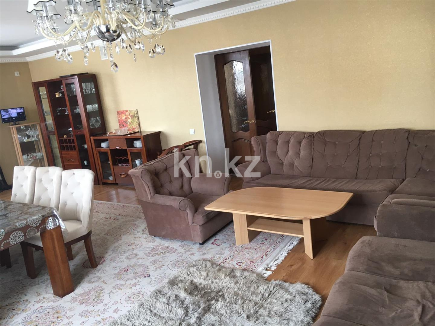 Продажа 6-комнатного дома, 343 м², ул. Жандарбековой в Караганде