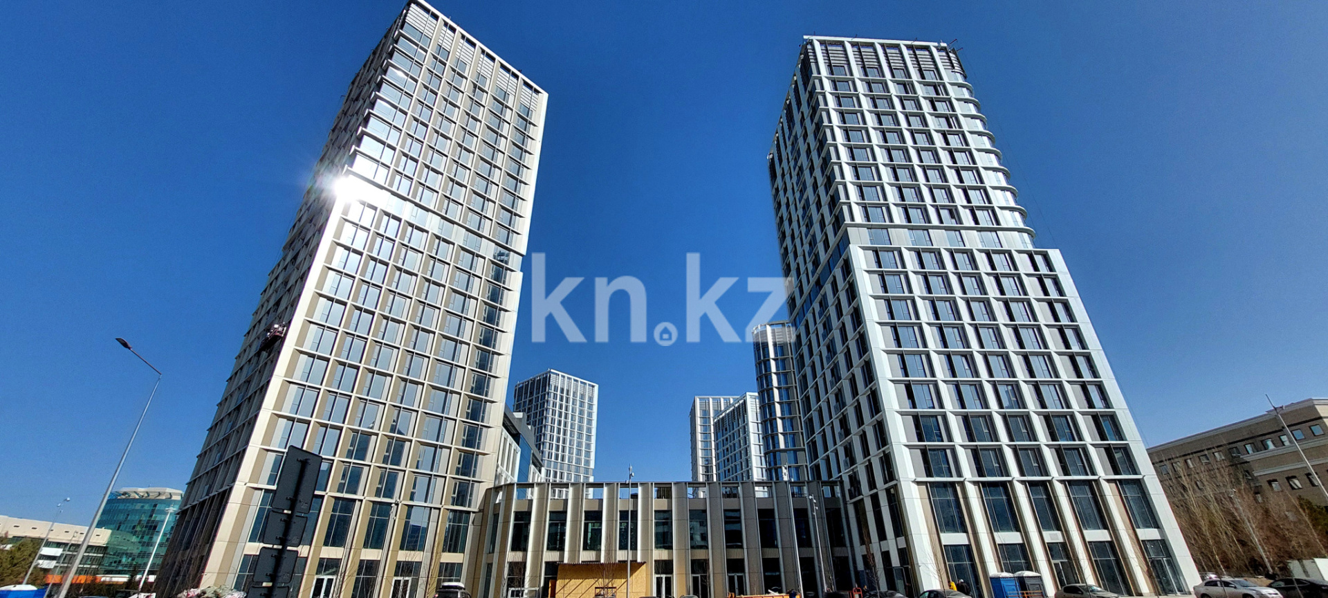 Продажа 4-комнатной квартиры, 157 м² в Астане
