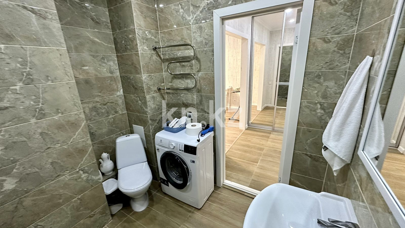 Аренда 1-комнатной квартиры посуточно, 38 м², пр. Кабанбай батыра, дом  48/7 - ул. Орынбор в Астане - фото 10