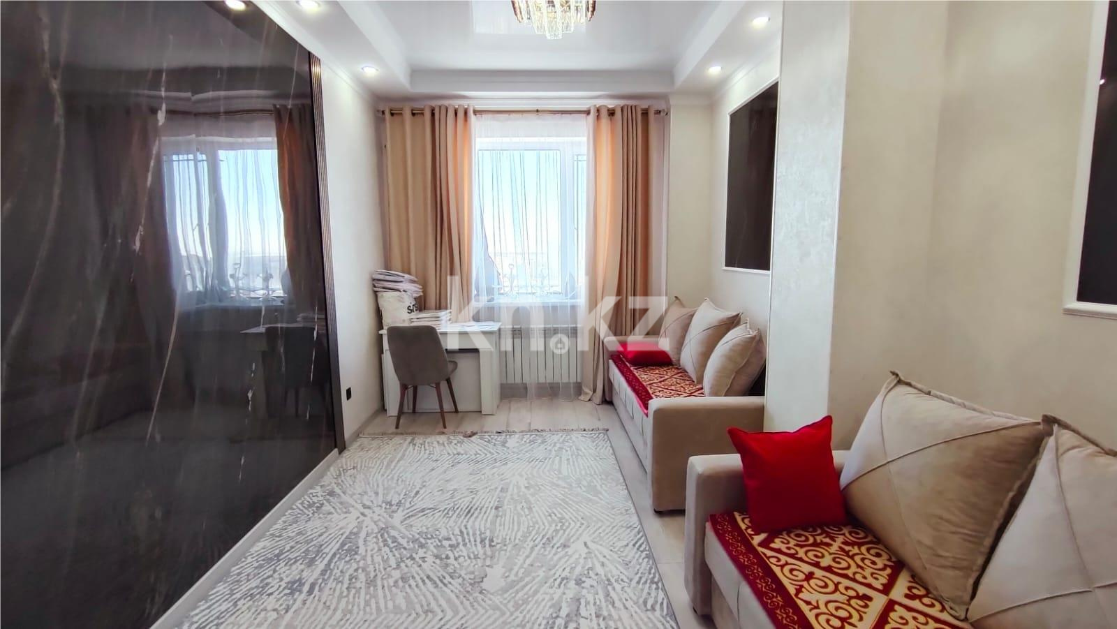 Продажа 4-комнатной квартиры, 90 м² в Караганде