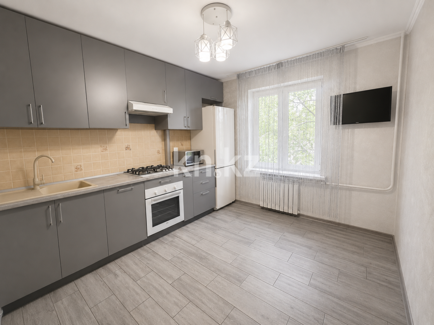 Продажа 4-комнатной квартиры, 84 м² в Алматы