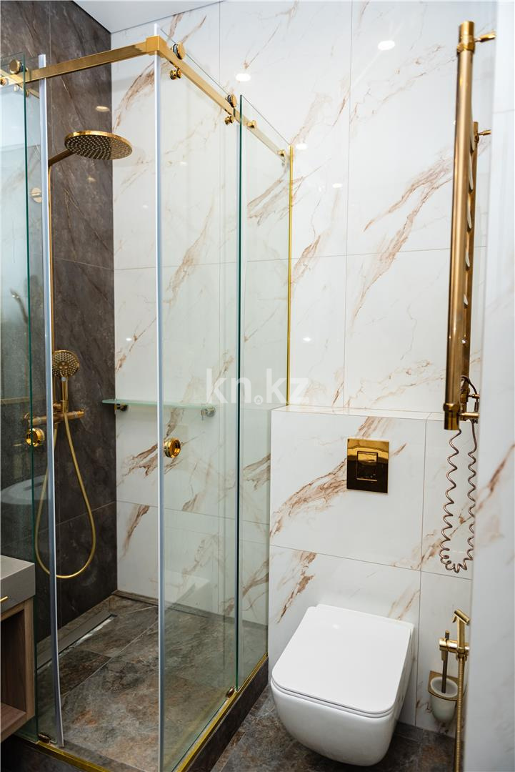 Продажа 6-комнатной квартиры, 345 м², ул. Муканова, дом  53 в Караганде - фото 33