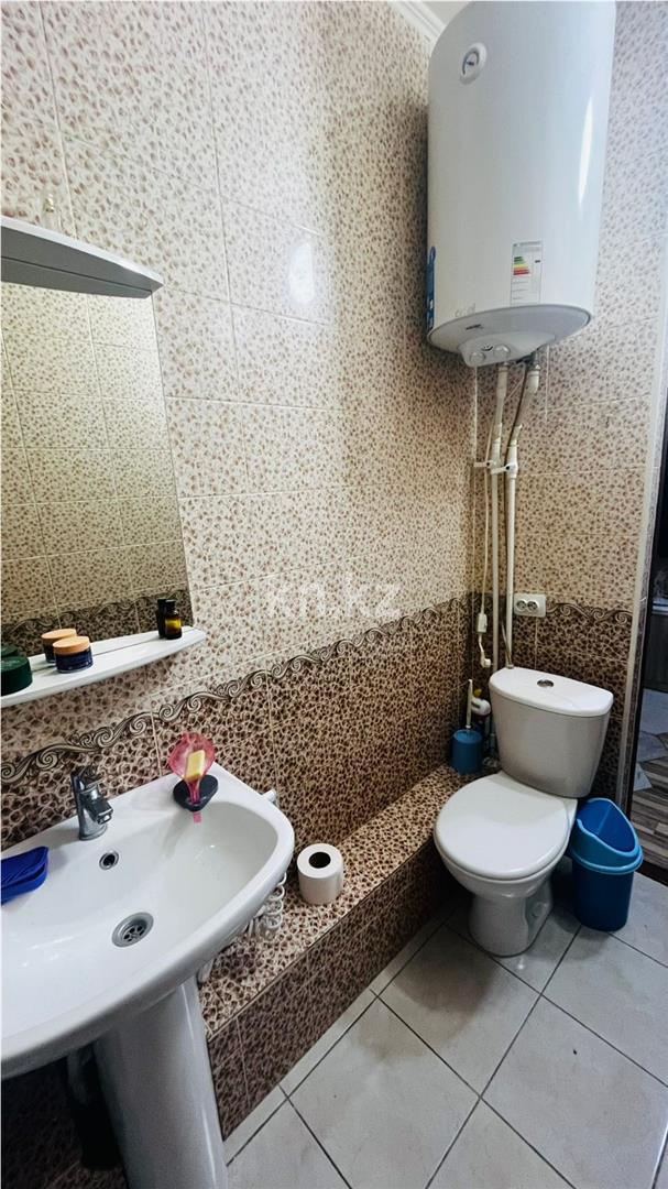 Продажа 1-комнатной квартиры, 35 м², ул. Момышулы в Караганде - фото 10