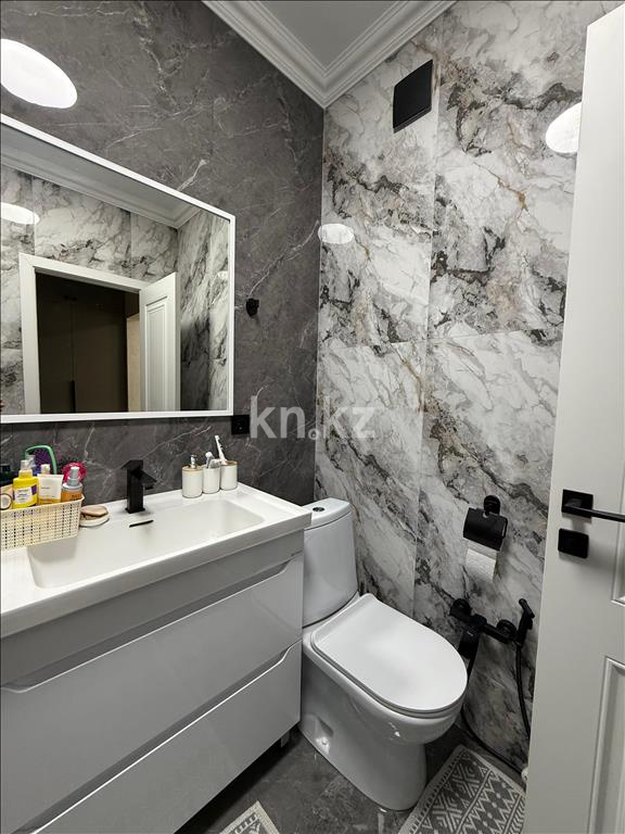 Продажа 2-комнатной квартиры, 52 м², ул. Толе би, дом  285/8 к13 - ул. Утеген батыра в Алматы - фото 11