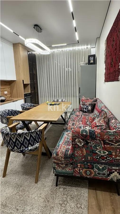 Продажа 2-комнатной квартиры, 79.2 м², ул. Утеген батыра, дом  11в в Алматы - фото 2