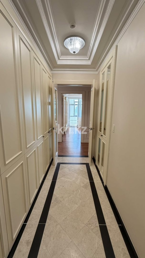 Аренда 4-комнатной квартиры, 225 м² в Астане - фото 26