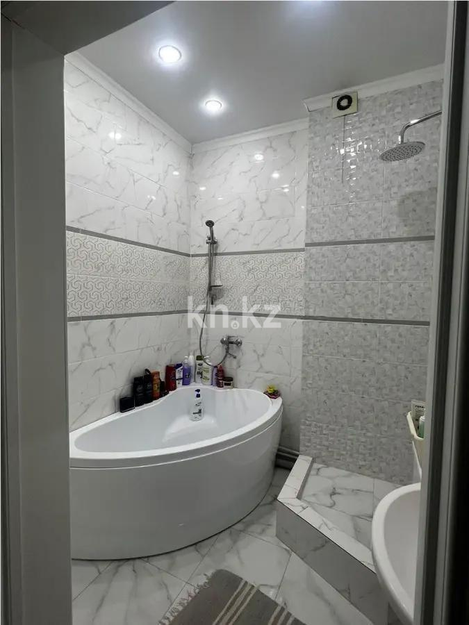 Продажа 3-комнатной квартиры, 95 м², мкр-н Степной-3, дом  1/4 в Караганде - фото 5