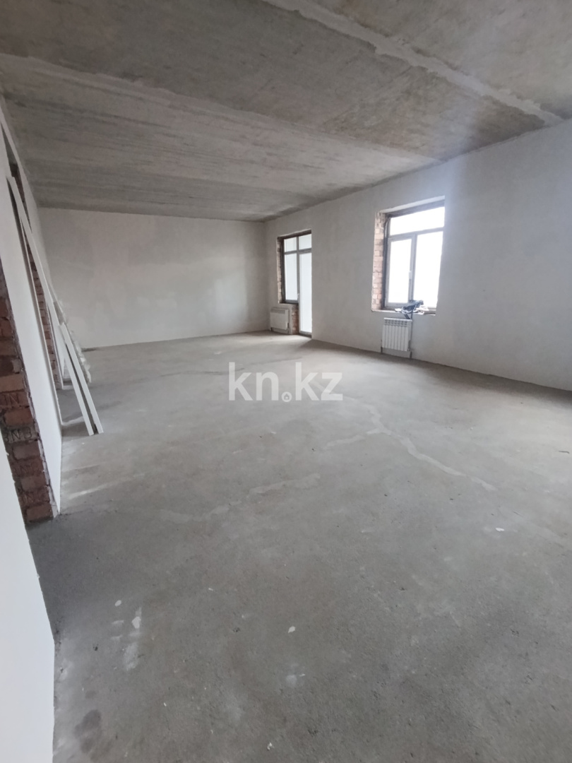 Продажа 4-комнатной квартиры, 149 м², ул. Жанибекова, дом  53 в Караганде - фото 3