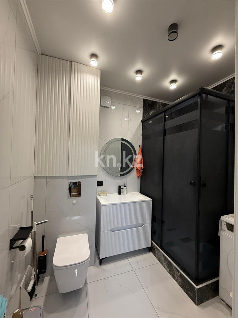 Продажа 3-комнатной квартиры, 90 м², пр. Шахтеров в Караганде - фото 12