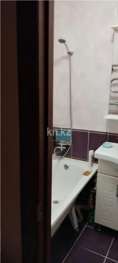 Продажа 3-комнатной квартиры, 60 м², мкр. Восток-3, дом  9 в Караганде - фото 4