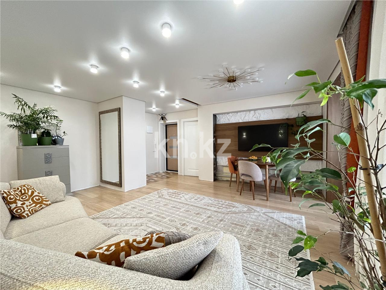 Продажа 4-комнатной квартиры, 75 м² в Астане - фото 4