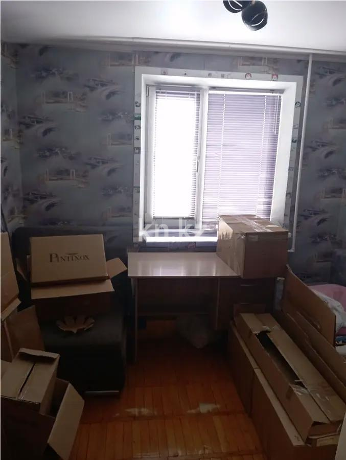 Продажа 3-комнатной квартиры, 49 м², мкр-н 16, дом  1 в Караганде - фото 3