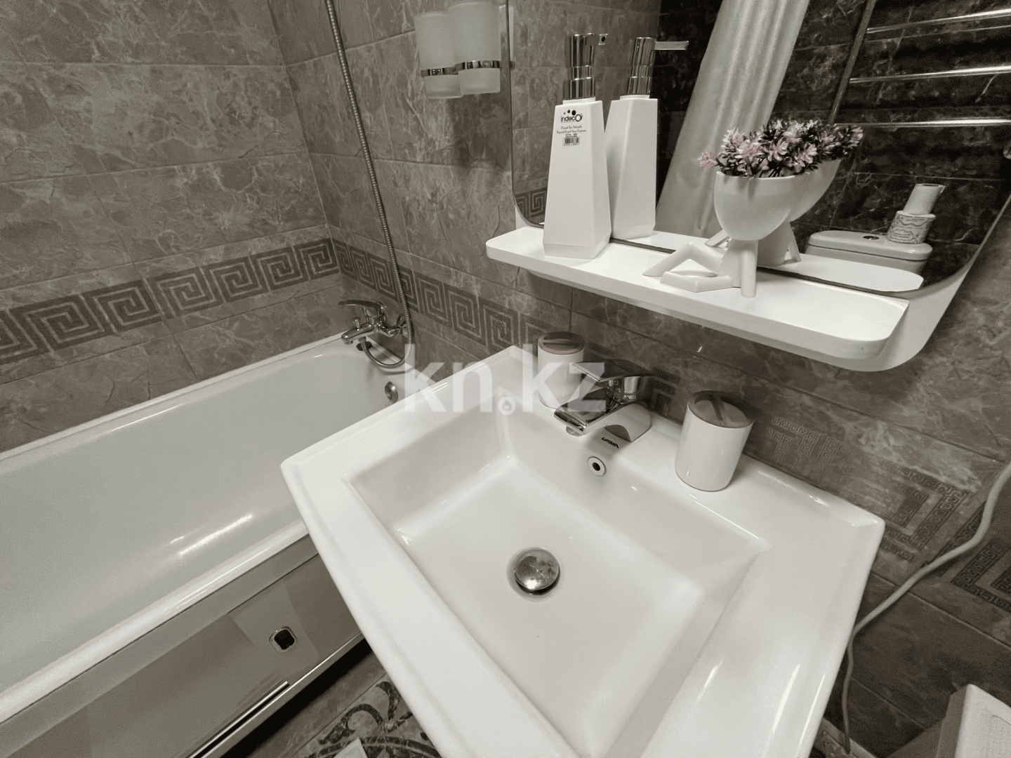 Аренда 1-комнатной квартиры посуточно, 40 м² в Алматы - фото 35