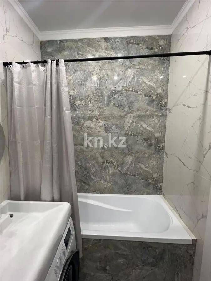 Продажа 4-комнатной квартиры, 110 м², ул. Ашимова, дом  15 в Караганде - фото 6