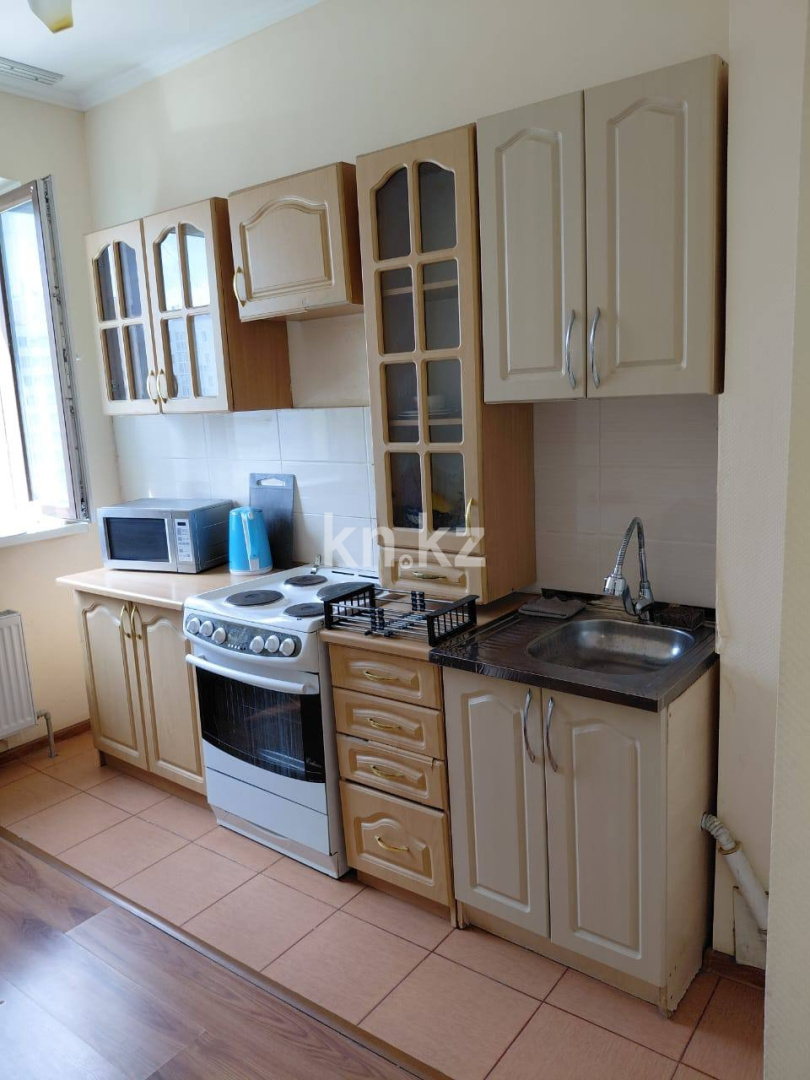 Аренда 1-комнатной квартиры, 38 м² в Астане