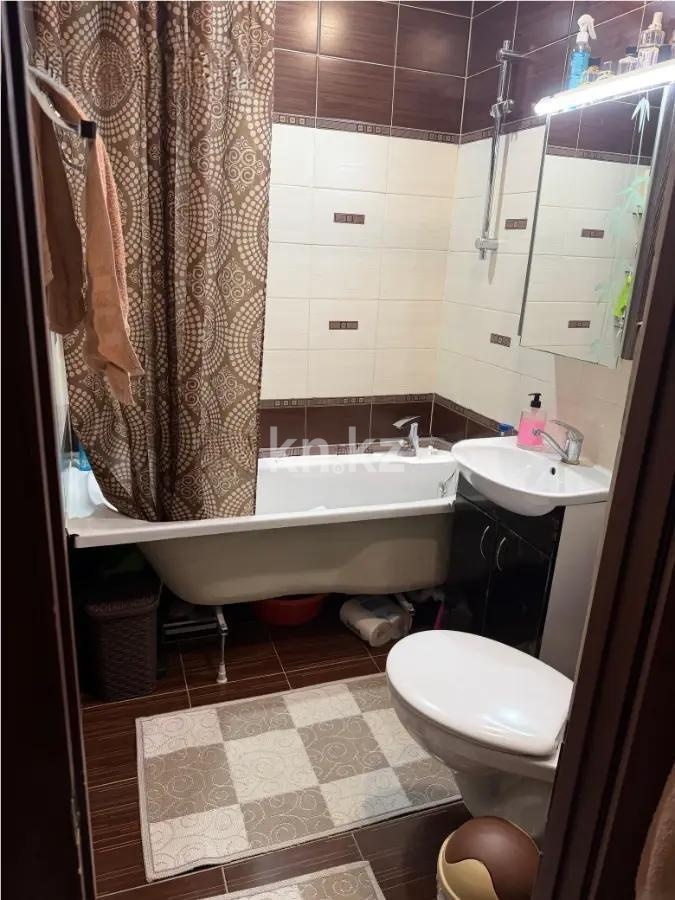 Продажа 3-комнатной квартиры, 62 м², пр. Н. Абдирова, дом  50/2 в Караганде - фото 4