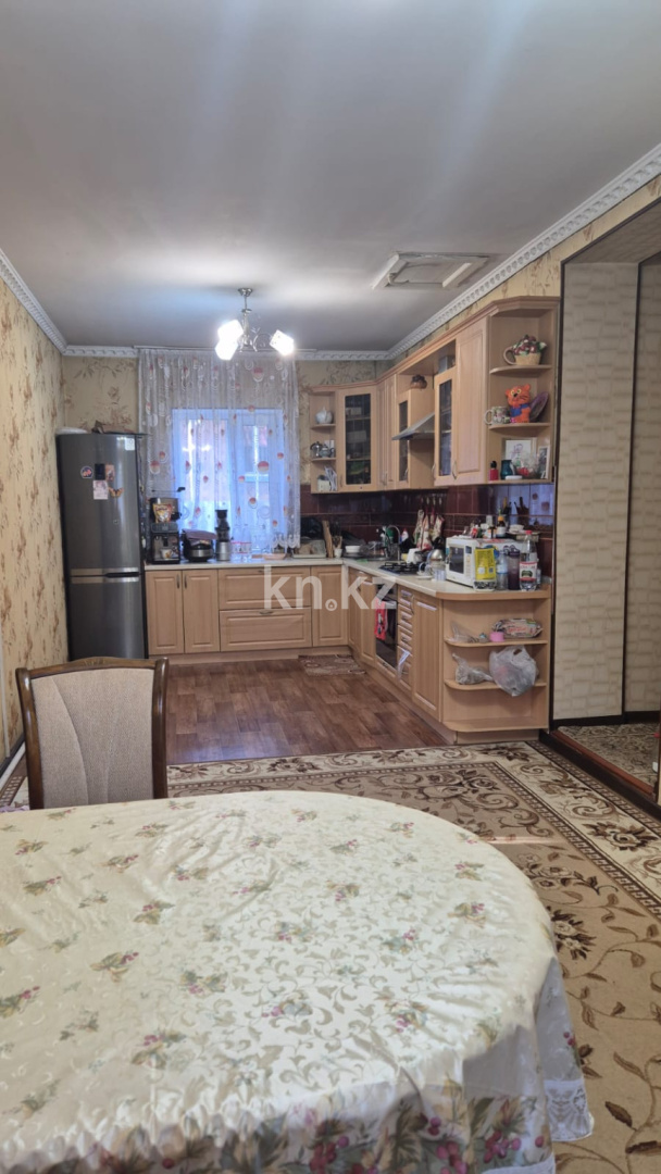 Продажа 4-комнатного дома, 200 м², ул. Омская в Алматы - фото 15