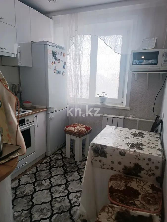 Продажа 3-комнатной квартиры, 82 м², 23 мкр., дом  12 в Караганде - фото 4