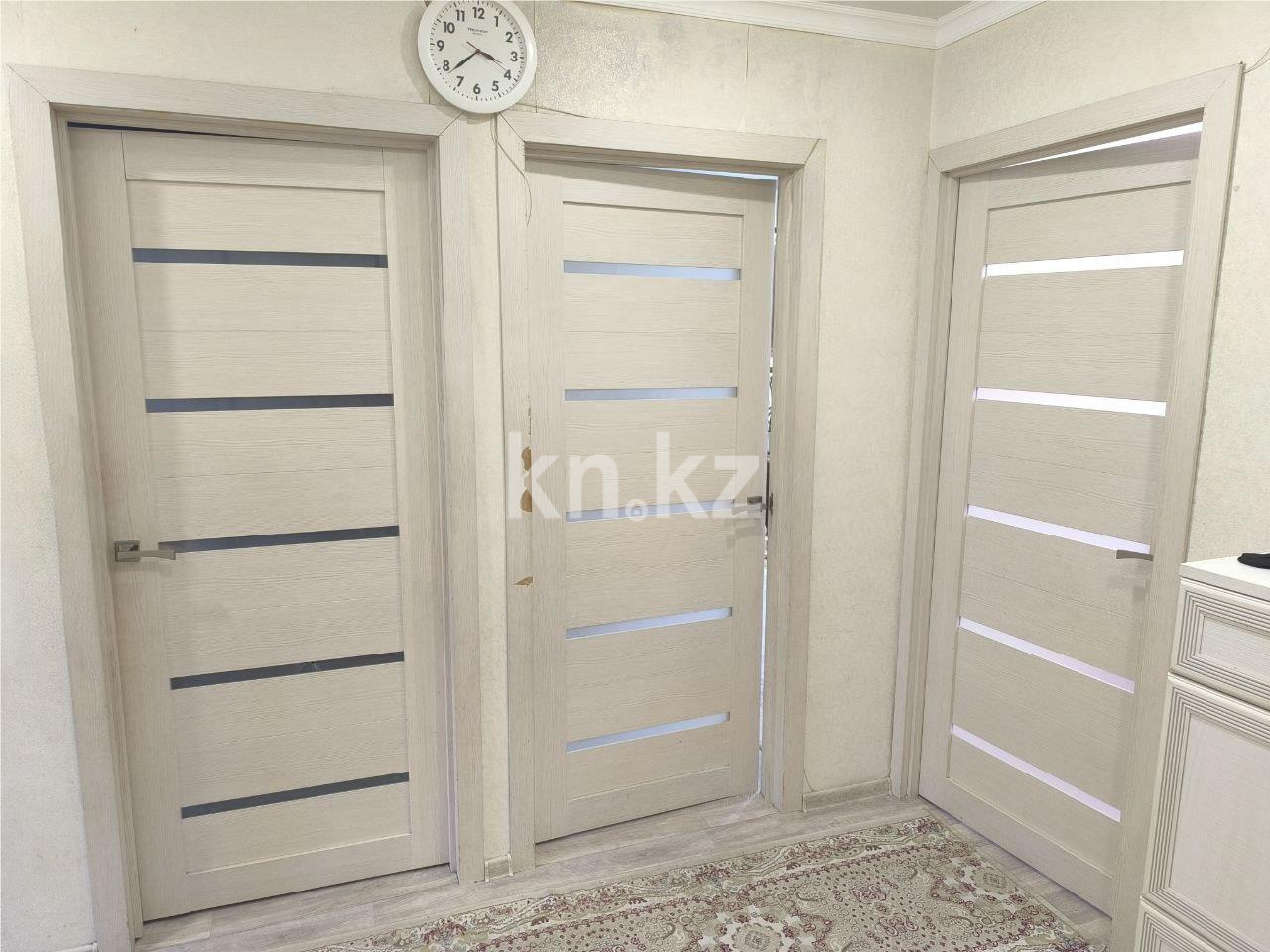 Продажа 3-комнатной квартиры, 62 м², ул. Муканова в Караганде - фото 13