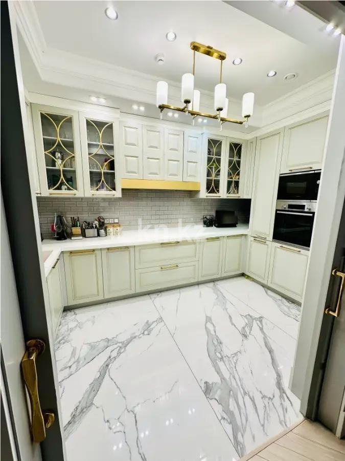 Продажа 8-комнатной квартиры, 330 м², ул. 4-я, дом  2 в Алматы - фото 4