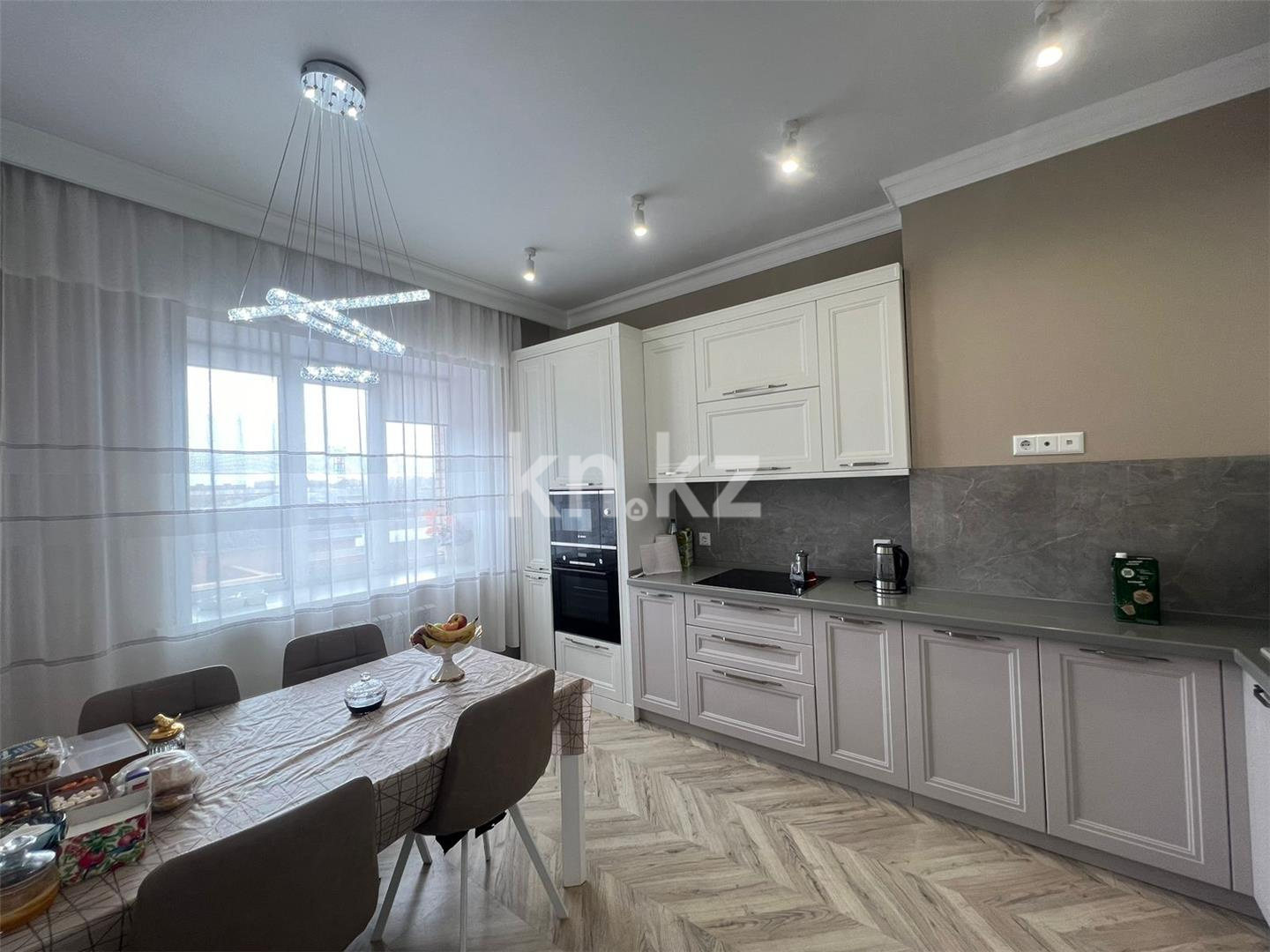 Продажа 3-комнатной квартиры, 94 м², ул. Сатыбалдина, дом  30 в Караганде - фото 13