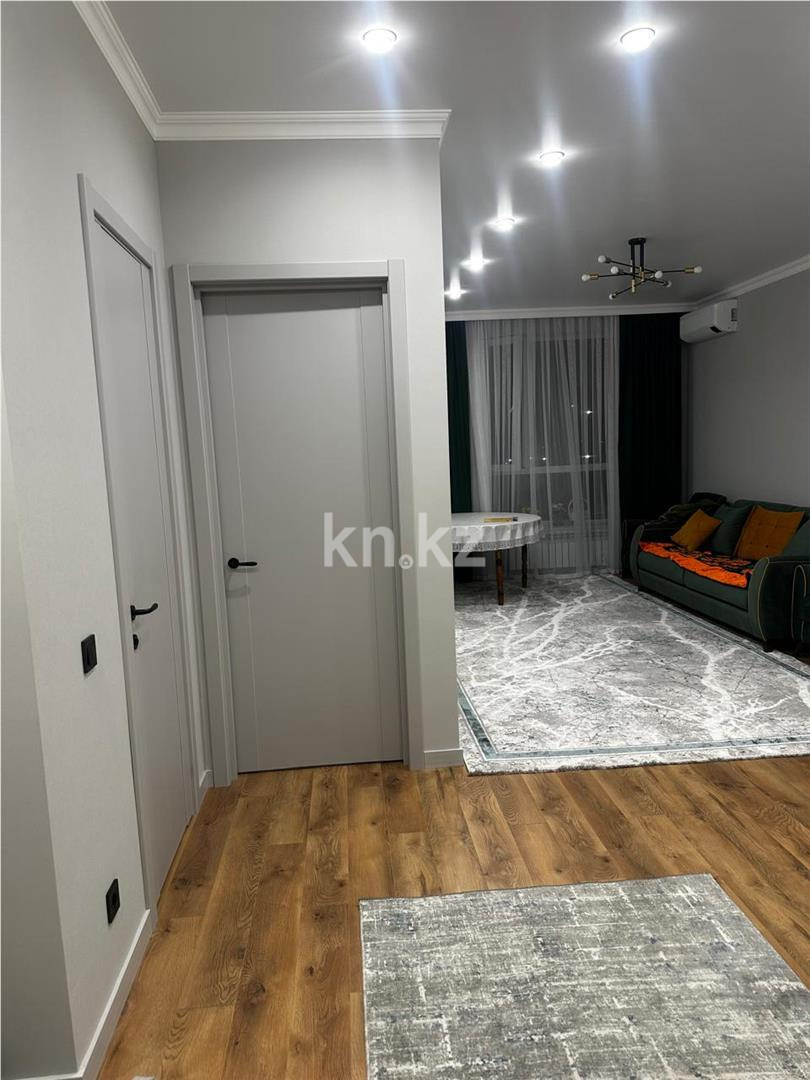 Продажа 3-комнатной квартиры, 79 м², ул. Муканова в Караганде