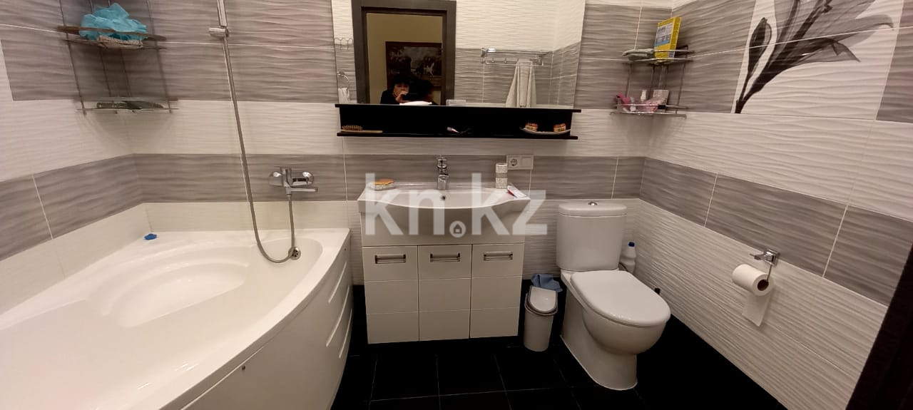 Продажа 3-комнатной квартиры, 86 м², ул. Панфилова, дом  12 в Астане