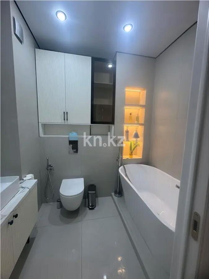 Продажа 3-комнатной квартиры, 82.8 м² в Алматы - фото 4