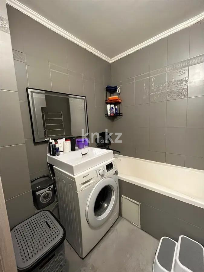 Продажа 2-комнатной квартиры, 52 м², мкр-н Аксай-3б, дом  6 в Алматы - фото 4