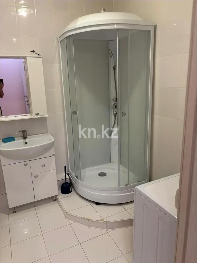 Продажа 1-комнатной квартиры, 41 м², ул. Аманжолова, дом  26/1 в Астане - фото 3