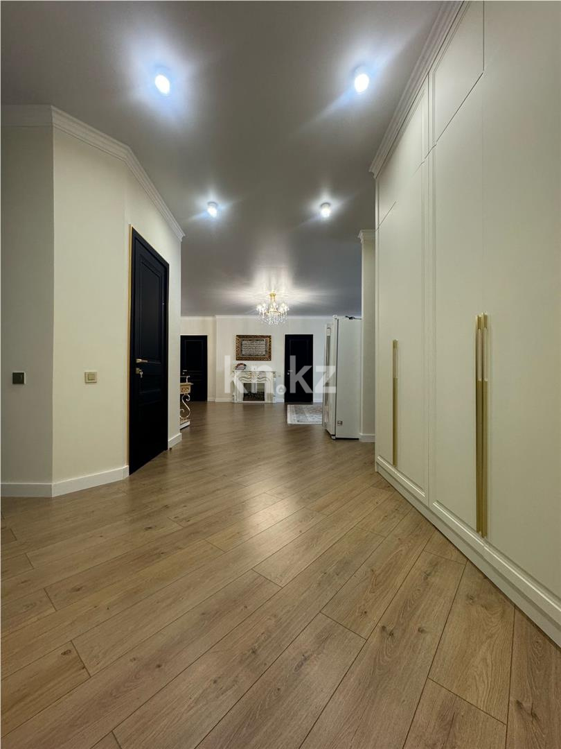 Продажа 4-комнатной квартиры, 198.9 м², ул. Иманова в Астане - фото 18
