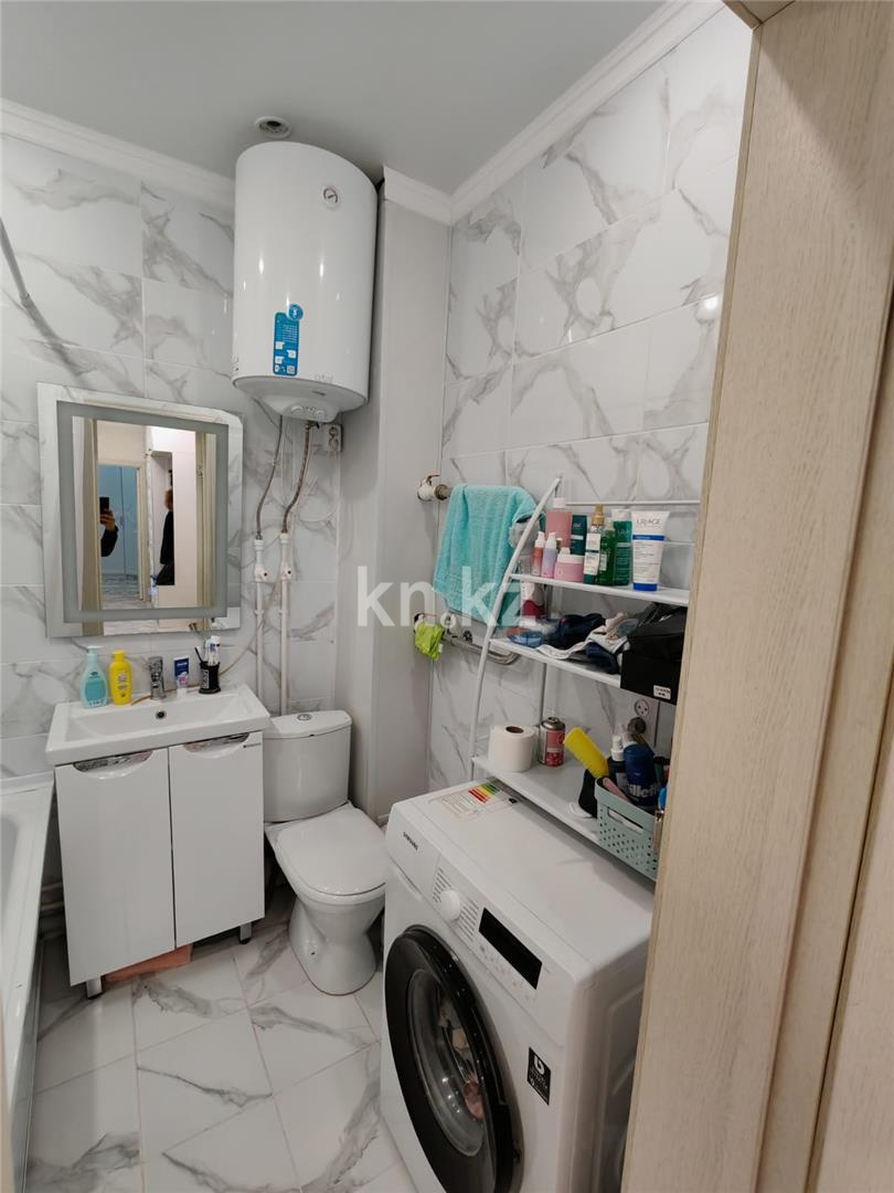 Продажа 2-комнатной квартиры, 62 м², ул. Сарыарка в Караганде - фото 9