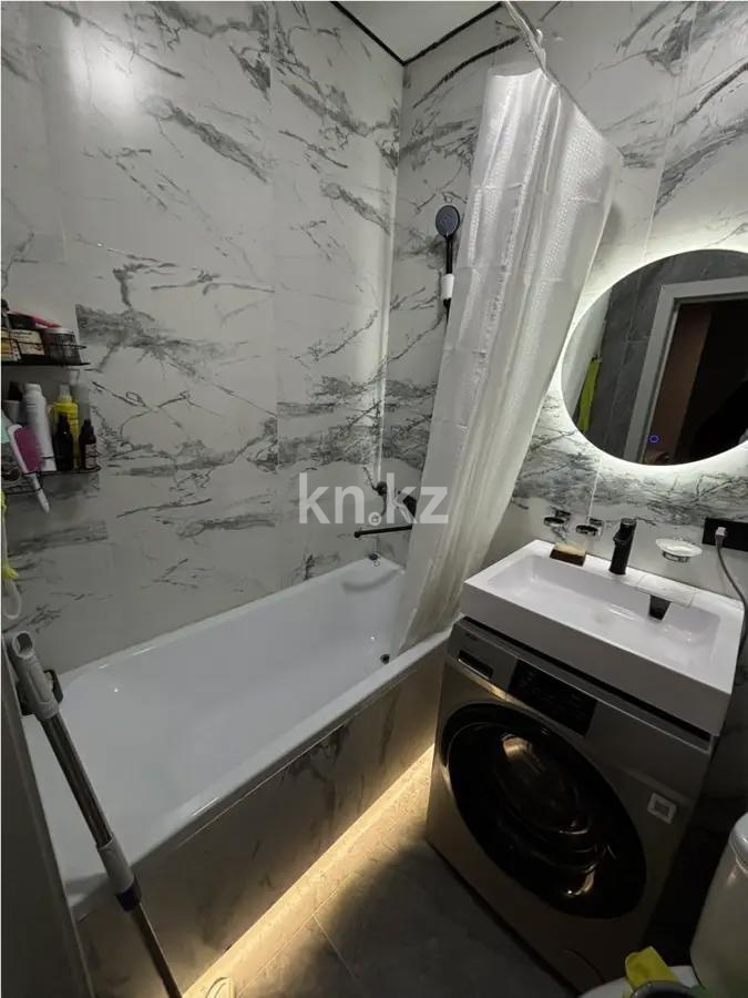 Продажа 1-комнатной квартиры, 38 м², ул. Е-810, дом  2/21 в Астане - фото 4