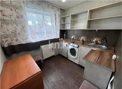 Продажа 3-комнатной квартиры, 51 м², мкр-н 13, дом  25 в Караганде - фото 2