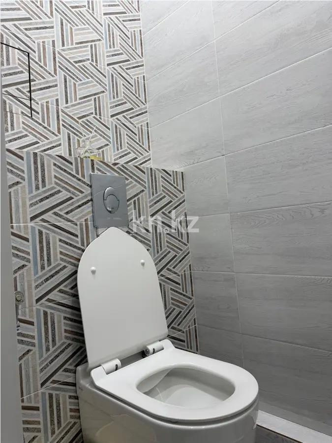 Продажа 2-комнатной квартиры, 63 м², пр. Строителей в Караганде - фото 5