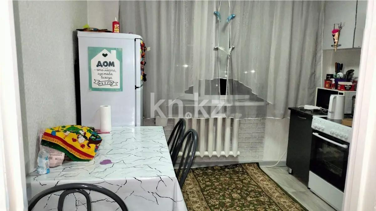 Продажа 1-комнатной квартиры, 35 м², 15 мкр., дом  26/3 в Караганде - фото 3