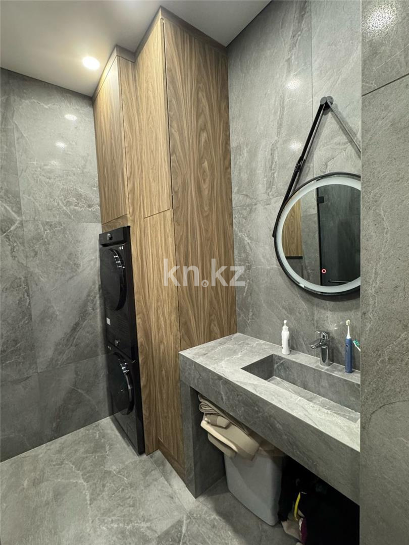 Продажа 4-комнатной квартиры, 103 м², пр. Республики, дом  участок 1/7 в Караганде - фото 17