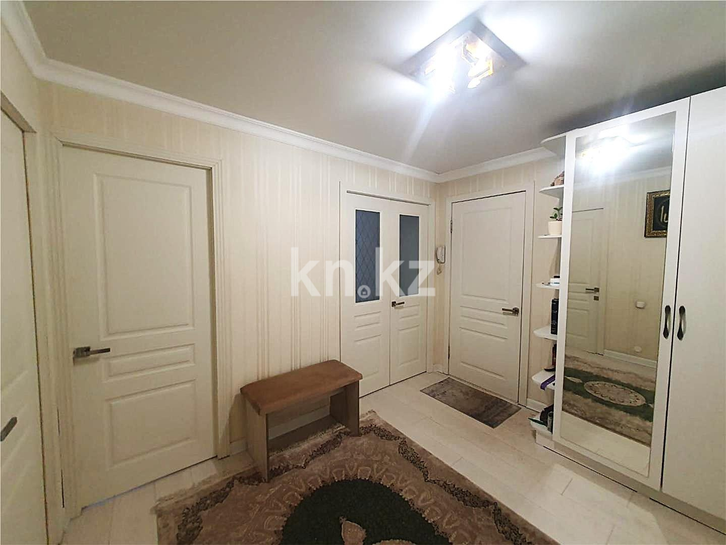 Продажа 3-комнатной квартиры, 57 м², ул. Аманжолова в Караганде - фото 10